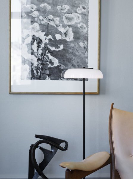 NuuraۡBlossi floor lamp 29 cm, satin black - opal whiteץǥե ƥ֥å-ѡ (290H1200mm)