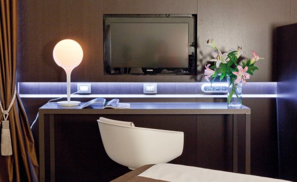 ArtemideۡCastore 25 table lampץǥơ֥ ۥ磻(250H550mm)