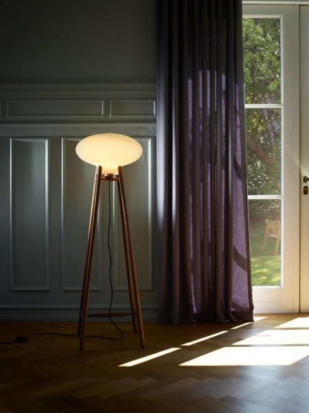 FDB MoblerۡU5 Hiti floor lamp, walnut - opal glassץǥե ʥå(400H1240mm)