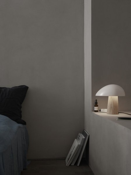 Fritz HansenۡNight Owl table lamp, smokey white - ashץơ֥ ⡼ۥ磻-å(235H239mm)