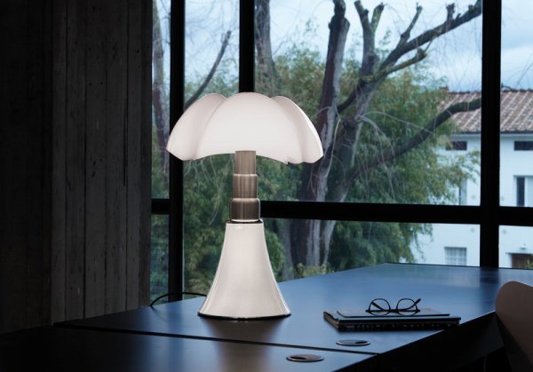 Martinelli LuceۡPipistrello Medium table lamp, dimmable, whiteץơ֥ ۥ磻(400H620mm)