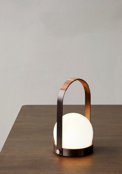 MenuۡCarrie LED table lamp, bronzed brass - leatherץơ֥ ֥󥺥ɥ֥饹-쥶(135H245mm)