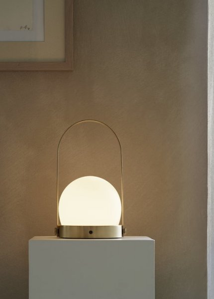 MenuۡCarrie LED table lamp, brushed brassץơ֥ ֥åɥ֥饹(135H245mm)