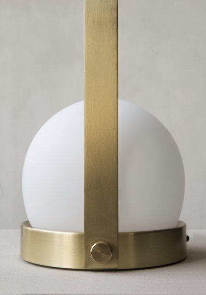 MenuۡCarrie LED table lamp, brushed brassץơ֥ ֥åɥ֥饹(135H245mm)