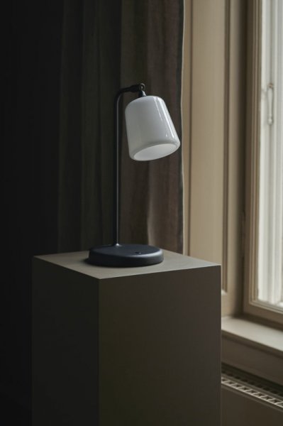 New WorksۡMaterial table lamp, opal glassץơ֥ ѡ륬饹(W190D250H450mm)