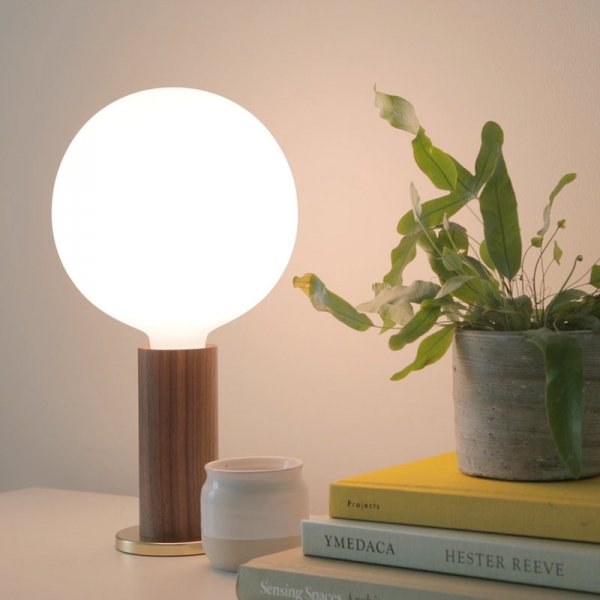 TalaۡKnuckle table lamp with Sphere IV bulb, walnutץơ֥  ʥå(150H298mm)