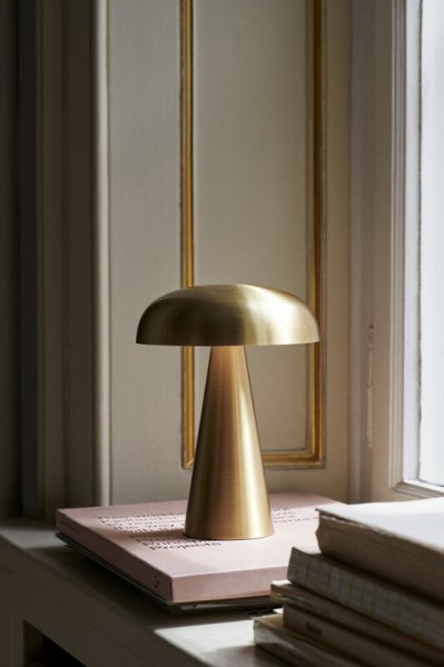 Tradition】北欧デザイン照明「Como　table　SC53　portable　lamp,　brass」テーブルライト
