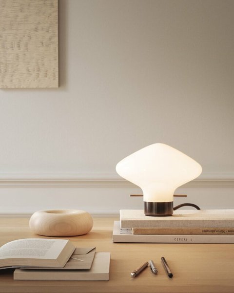 LYFA̲ǥRepose table lamp 175, opal - blackץơ֥饤(175H145mm)