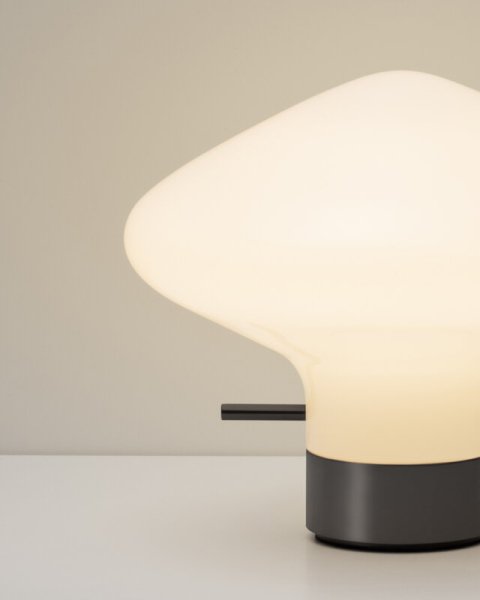 LYFA̲ǥRepose table lamp 175, opal - blackץơ֥饤(175H145mm)