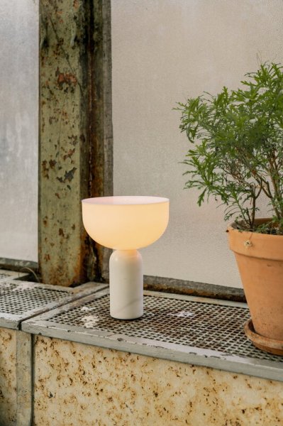 【New Works】「Kizu portable table lamp, white marble」テーブルランプ(Φ180×H240mm)