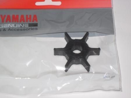 YAMAHA 船外機 海水ポンプインペラー単体になります。 純正品番