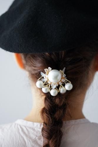 Joelle mani Evan Hair clip (PearlGold beads)