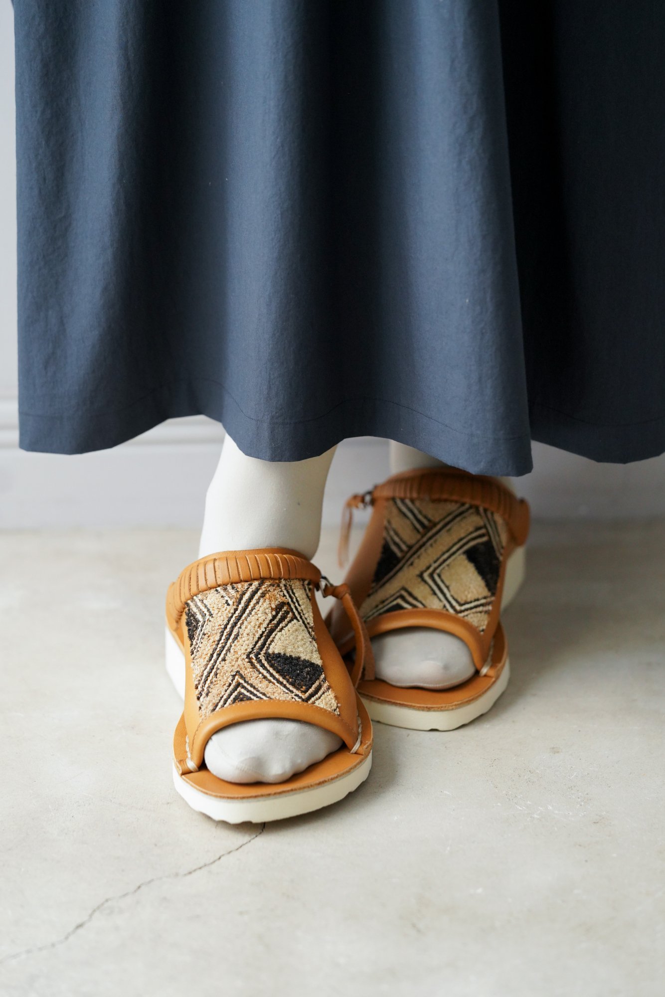 WONDER FULL LIFE KUBA sandal（Camel）｜ mofmof clothes&accessories