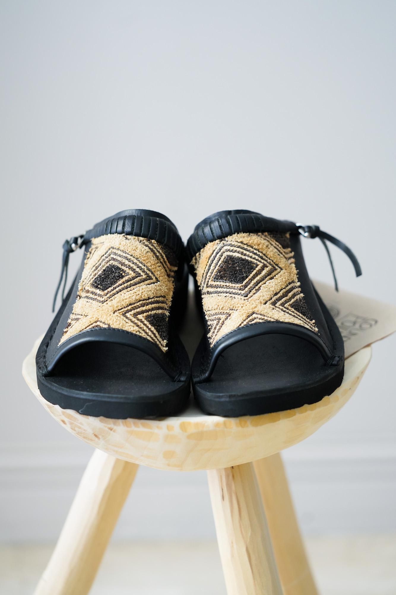 WONDER FULL LIFE - Kuba Sandal Black - サンダル