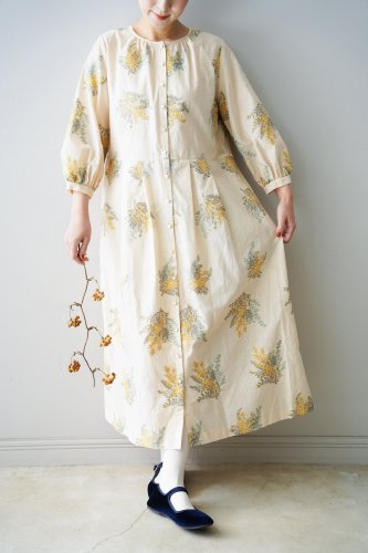 Rijoui Embroidered dress（Natural）