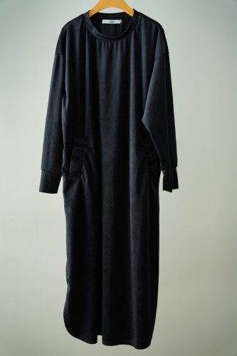UNIVERSAL TISSU Velor dress（Black）