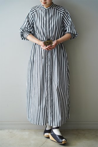 UNIVERSAL TISSU Shirring sleeve dress（Stripe）