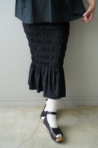 【sale】youmolaugh Chambray shirring skirt（Black）-20％OFF