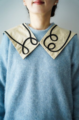 バラ色の帽子 motif false collar(Ivory)