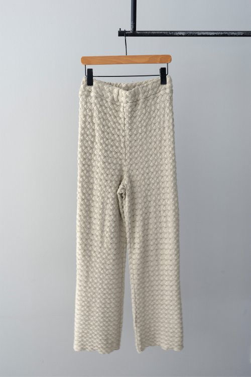 PARIS DE AOUNE Cotton Small Shell Lace Semi-flare Pants（ Greige ）