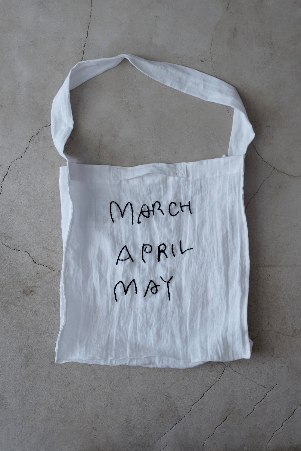 March April May Linen Shoulder Bag（ White ）