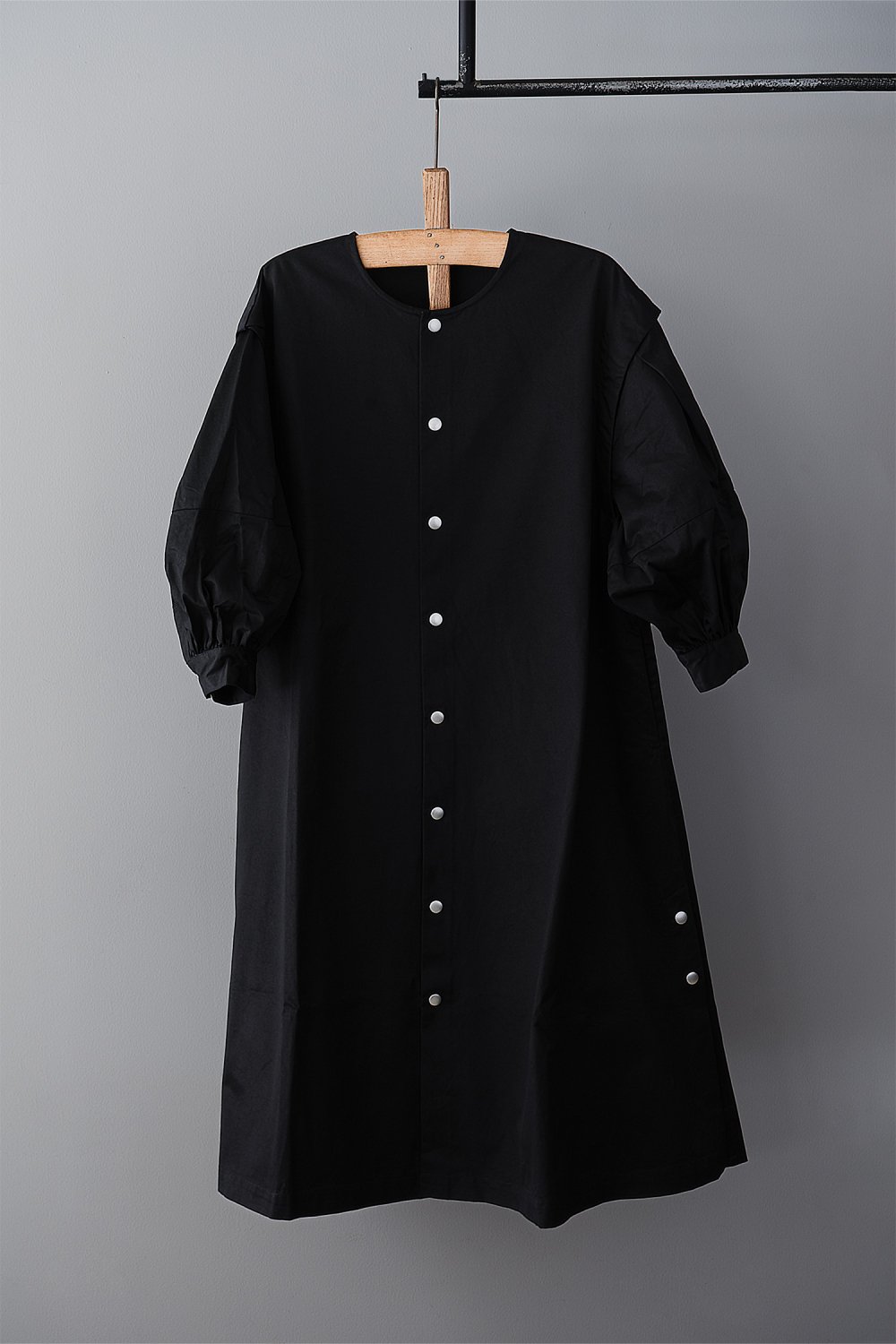 UNIVERSAL TISSU Twill Dress（ Black ）