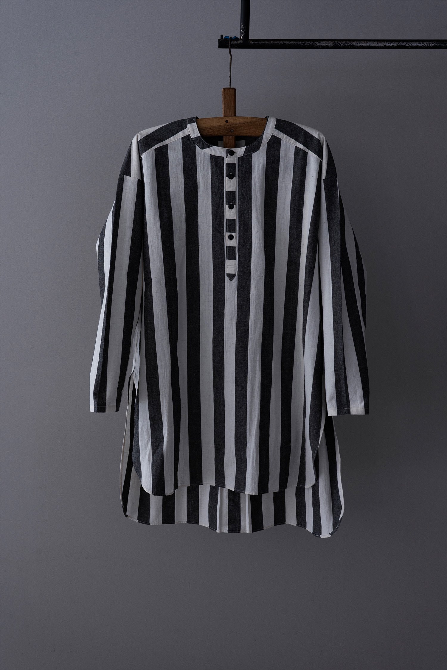 eLfinFolk Cotton linen Wide stripe Long shirts ( Black )