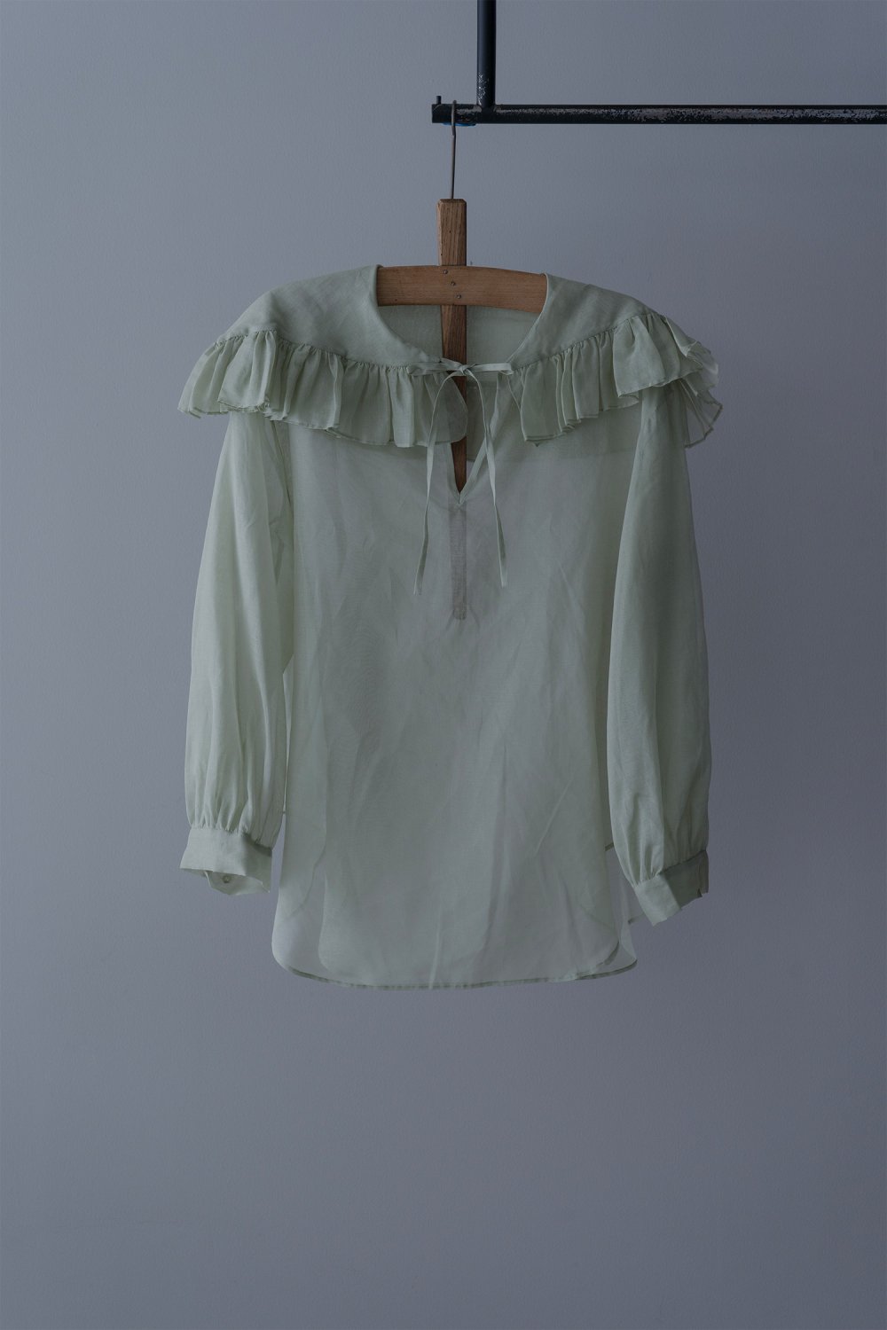 Heriter Organdy Frill Color Blouse ( Sage Green )