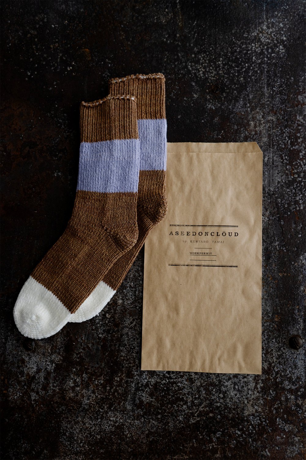 ASEEDONCLOUD Seasonal Socks（ Brown ）