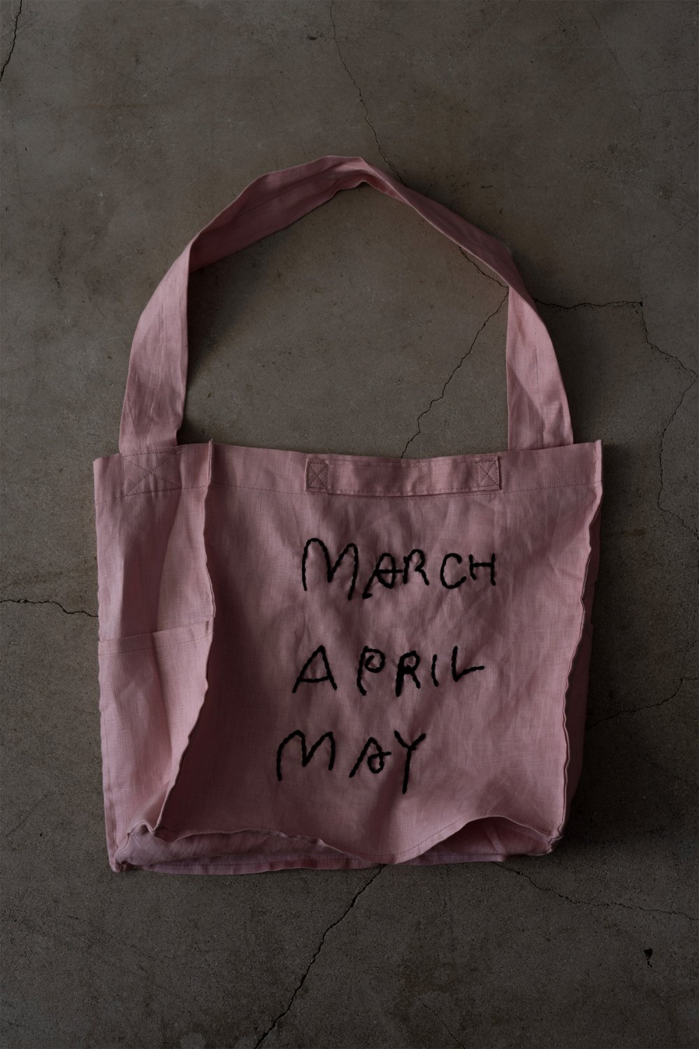 March April May Linen Shoulder Bag M（ Momo ）