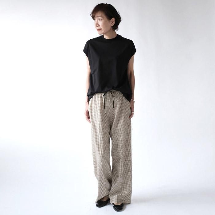 コットンクルーネック刺繍ノースリーブTシャツ - Licavou shopping