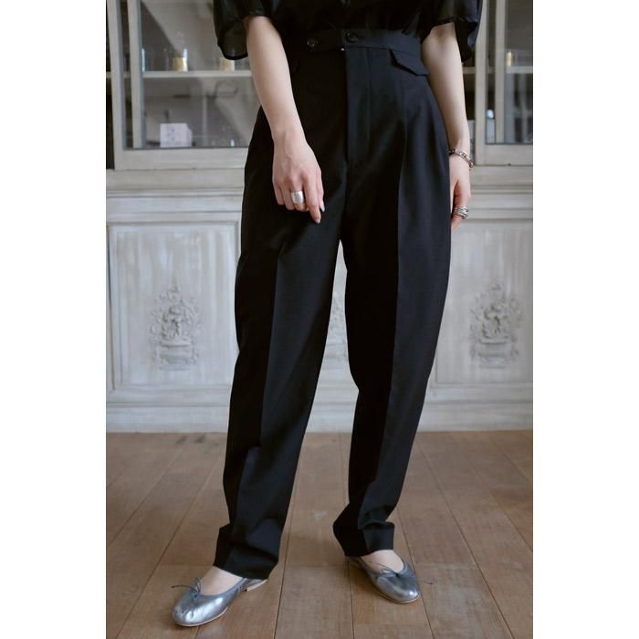 50%OFFセール｜77,000円→38,500円】 BLAMINK ブラミンク ウールタックテーパードパンツ{7914-299-0181-ROYAL-BJA}  - underbar