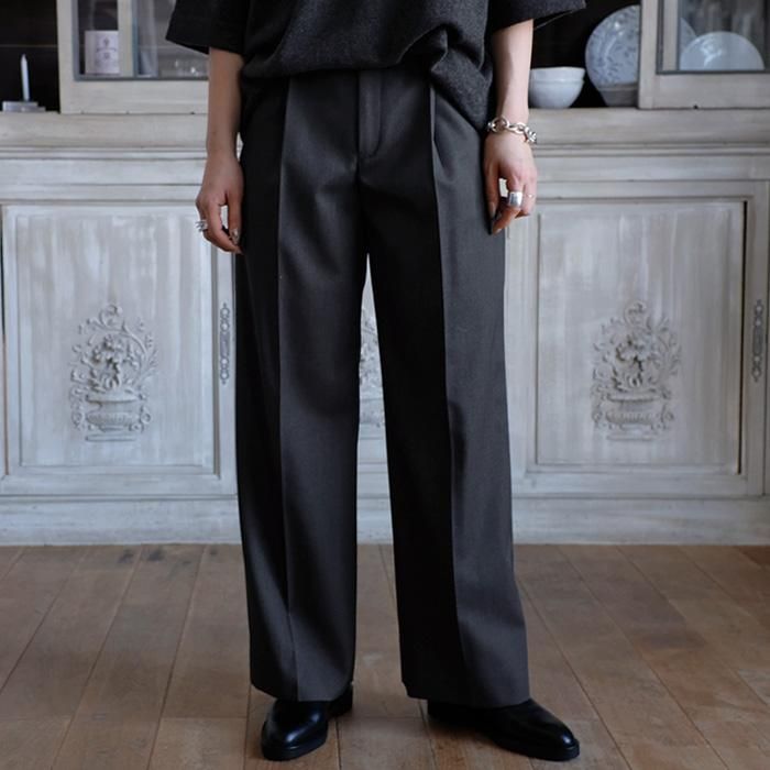 PRAGCM0105_charcoal gray