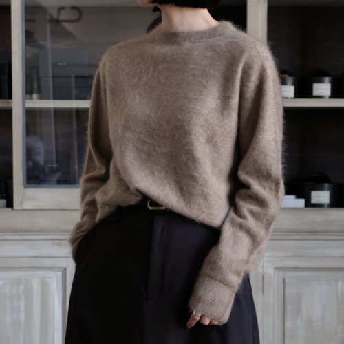 ROYAL CASHMERE FUR CREWNECK SWEATER