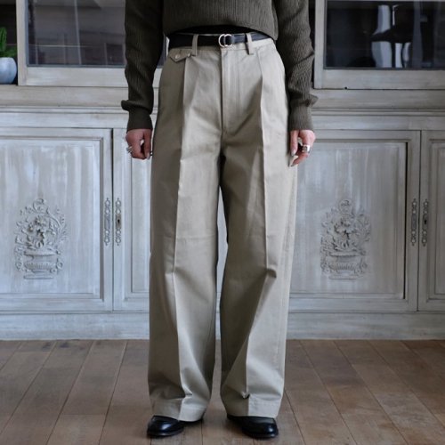 WASHED FINX CHINO ONE-TUCK PANTS