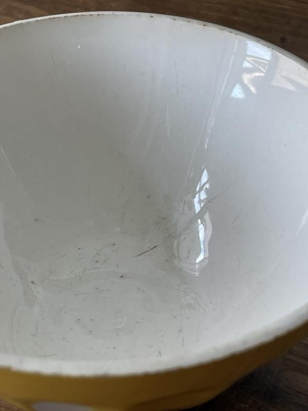 DIGOIN（ディゴワン）製、黄色の水玉カフェオレボウル