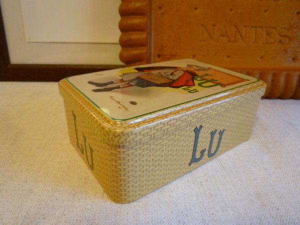 LU男の子のTIN缶/フランス雑貨 - ヨーロッパ雑貨プロムナード