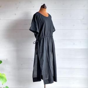 yumtso-gauze cotton Big slit OP<img class='new_mark_img2' src='https://img.shop-pro.jp/img/new/icons14.gif' style='border:none;display:inline;margin:0px;padding:0px;width:auto;' />