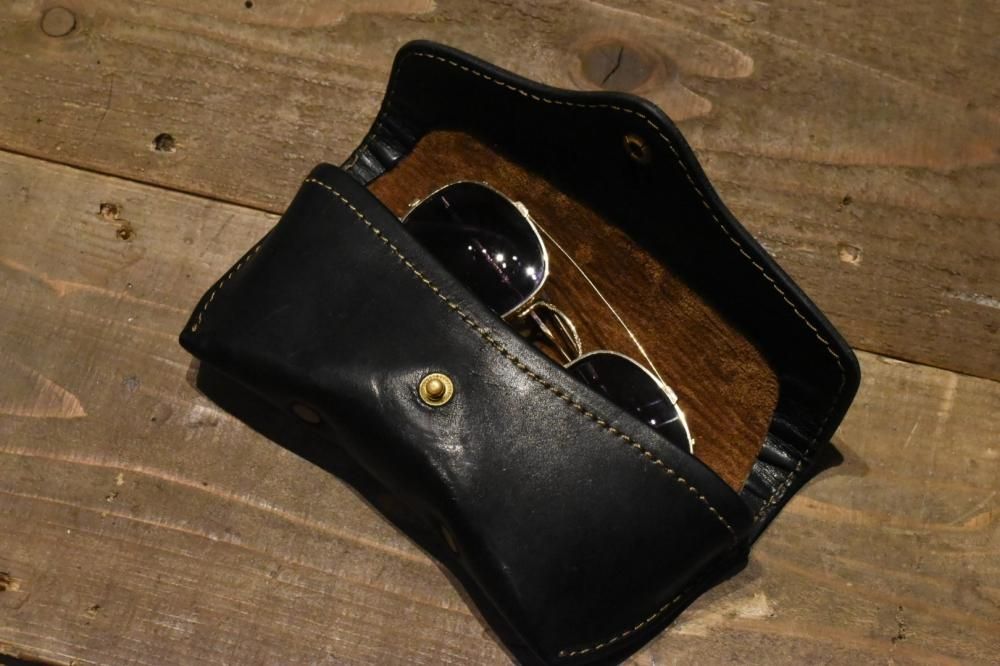 Sturdy Luggage Supply】LEATHER EYEWEAR CASE | レイバンや