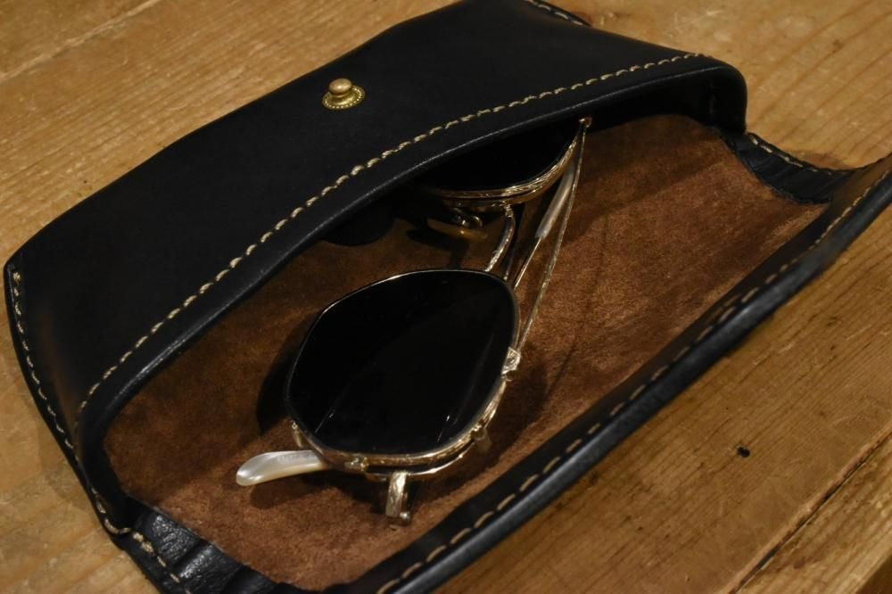 Sturdy Luggage Supply】LEATHER EYEWEAR CASE | レイバンや