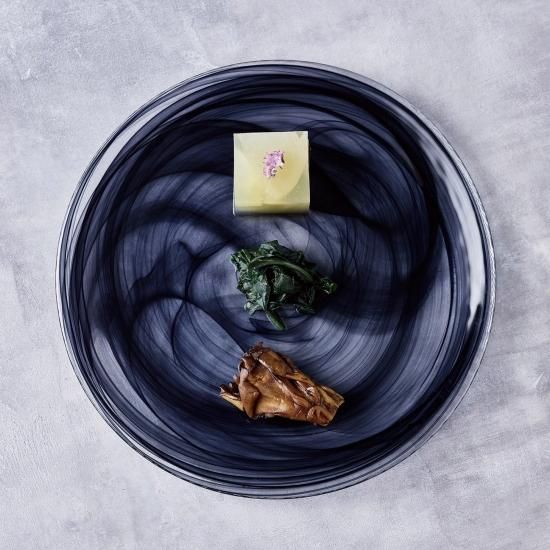 MAHALIYA collections 藍飛天　プレート　皿　約28cm MAHALIYA collections 藍飛天 プレート 皿 約28cm