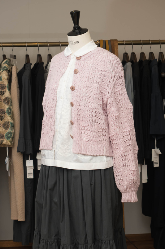 ミナペルホネン swing garden ブラウス【新品 36】 swing garden クルーネックブラウス - minä perhonen