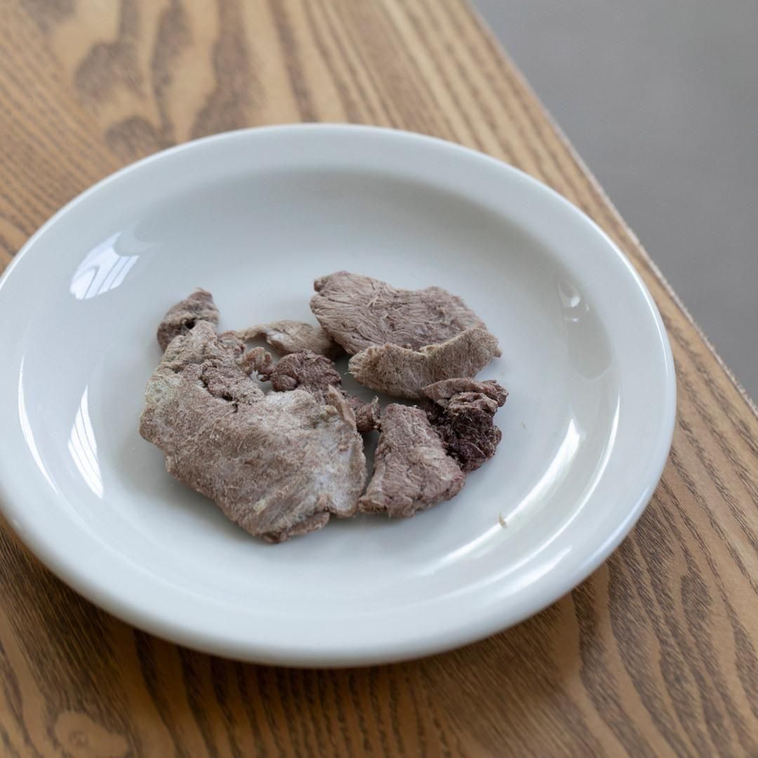 左馬 馬肉 赤身フリーズドライ 切落し 30g - ドッググッズ・猫グッズ通販