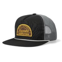 <img class='new_mark_img1' src='https://img.shop-pro.jp/img/new/icons14.gif' style='border:none;display:inline;margin:0px;padding:0px;width:auto;' />【STANDARD CALIFORNIA】SD OUTDOOR LOGO PATCH MESH CAP　BLACK　キャップ　スタンダードカリフォルニア