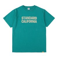 <img class='new_mark_img1' src='https://img.shop-pro.jp/img/new/icons50.gif' style='border:none;display:inline;margin:0px;padding:0px;width:auto;' />【STANDARD CALIFORNIA】SD US COTTON LOGO T　GREEN　Tシャツ　スタンダードカリフォルニア