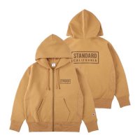 <img class='new_mark_img1' src='https://img.shop-pro.jp/img/new/icons14.gif' style='border:none;display:inline;margin:0px;padding:0px;width:auto;' />STANDARD CALIFORNIACHAMPION FOR SD EXCLUSIVE ZIP HOOD SWEATBEIGEɥե˥