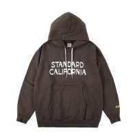 <img class='new_mark_img1' src='https://img.shop-pro.jp/img/new/icons14.gif' style='border:none;display:inline;margin:0px;padding:0px;width:auto;' />STANDARD CALIFORNIAJEFF FOR SD US COTTON LOGO HOOD SWEATBROWNաɥåȡɥե˥