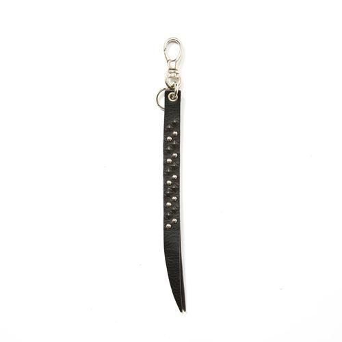 CALEE キャリー　キーリング CALEE/キャリー】ROUND & PYRAMID STUDS LEATHER SHORT KEY RING