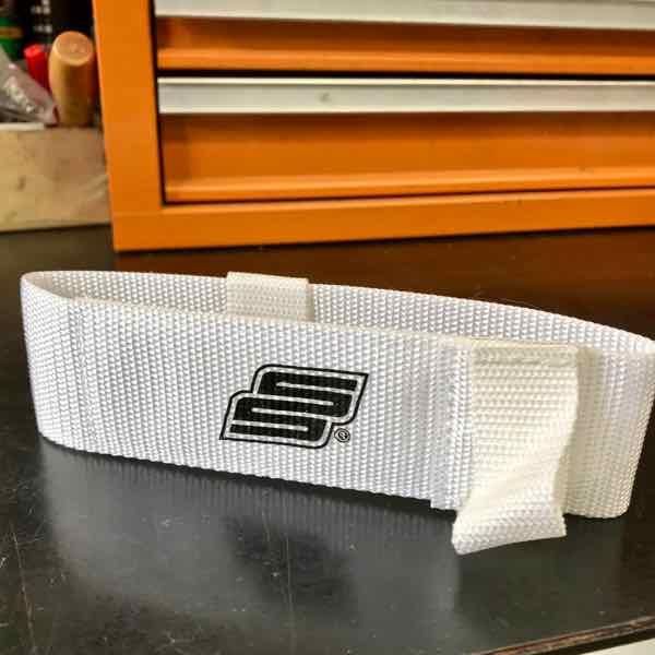 スノースクート パーツ Jykk純正 リーシュコードベルト ホワイト 取っ手付き - スノースクートオンラインプロショップ 中古 ニューモデル メンテナンス カスタム 全国発送 snowscoot online proshop -toolatesports スノースクート パーツ Jykk純正 リーシュコードベルト ホワイト 取っ手付き - スノースクートオンラインプロショップ 中古 ニューモデル メンテナンス カスタム 全国発送 snowscoot online proshop -toolatesports