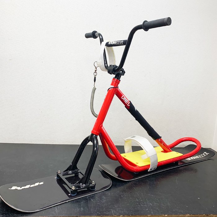 ビギナー最新モデル中古】スノースクート SNOWSCOOT ONE-D レッド